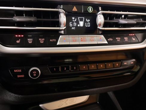 Used 2023 BMW X3 sDrive30i w/ M Sport Package image 8