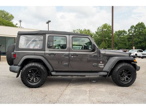 Used 2020 Jeep Wrangler Unlimited Sport AWD/4WD image 9