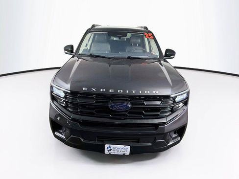 Used 2025 Ford Expedition Active AWD/4WD image 13