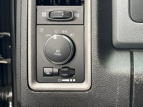 Used 2019 RAM 1500 Express w/ Express Value Package image 32