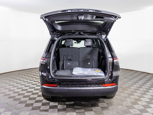 New 2025 Jeep Grand Cherokee L Altitude image 34