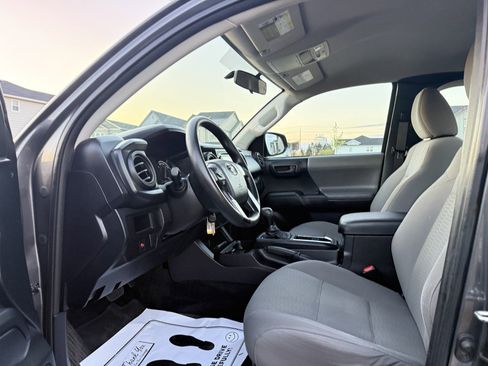 Used 2016 Toyota Tacoma SR RWD image 10