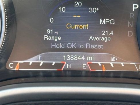 Used 2017 Jeep Cherokee Trailhawk AWD/4WD image 13
