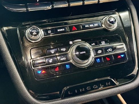 Used 2021 Lincoln Corsair Reserve w/ Equipment Group 201A image 17