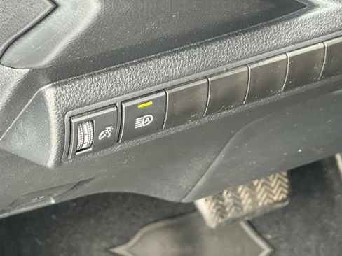 Used 2024 Toyota Corolla LE FWD image 19