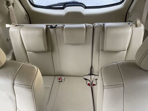 Used 2019 Toyota Highlander XLE image 19