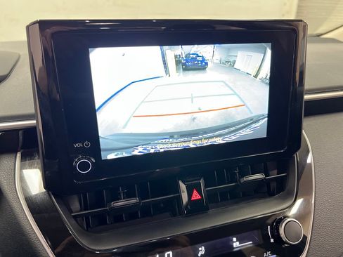 Used 2024 Toyota Corolla LE FWD image 21