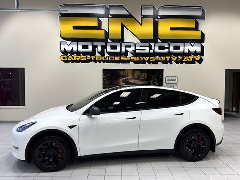 Used 2022 Tesla Model Y Long Range image 4