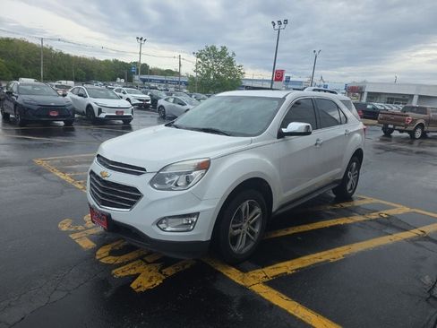Used 2017 Chevrolet Equinox Premier w/ Enhanced Convenience Package AWD/4WD image 9