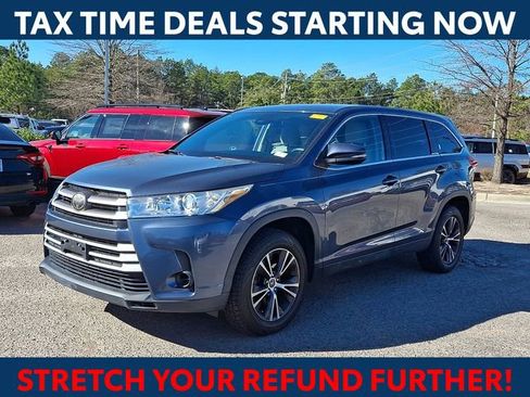 Used 2019 Toyota Highlander LE image 4