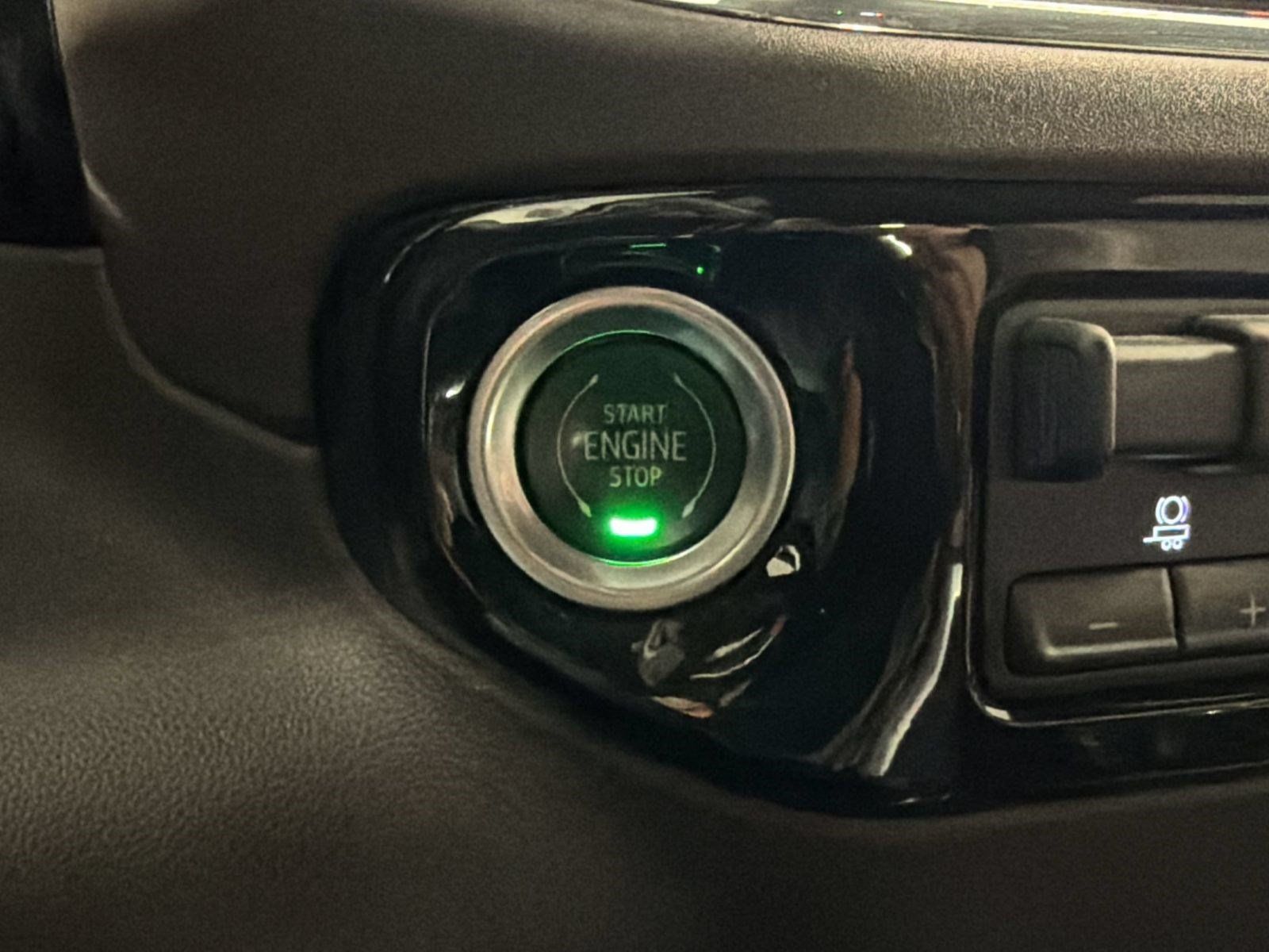 Used 2023 Chevrolet Silverado 1500 LTZ AWD/4WD image 17