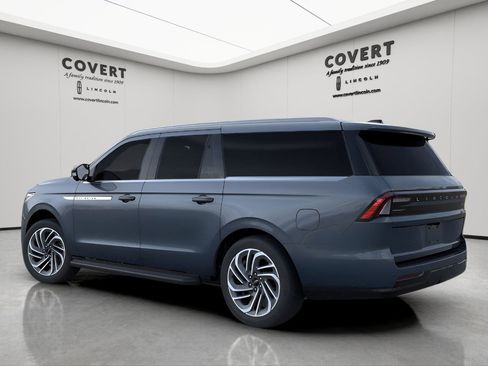 New 2026 Lincoln Navigator L Premier AWD/4WD image 4