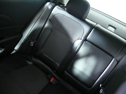 Used 2015 Chevrolet Malibu LT FWD image 12