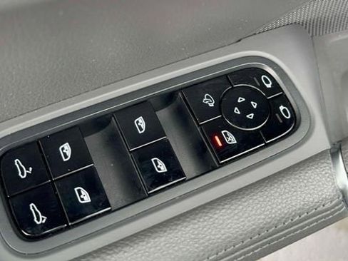 Used 2020 Porsche Cayenne AWD/4WD image 29