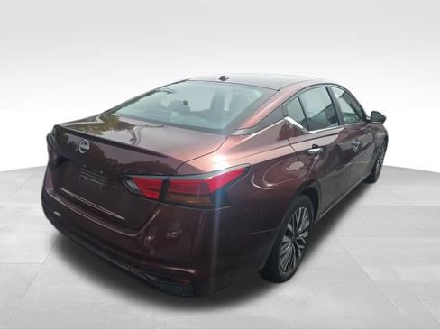 Used 2025 Nissan Altima 2.5 SV FWD image 5