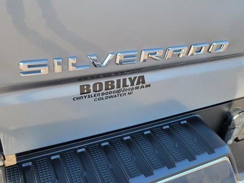 Used 2023 Chevrolet Silverado 1500 LT AWD/4WD image 23