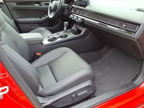 Used 2023 Honda Civic Touring image 9