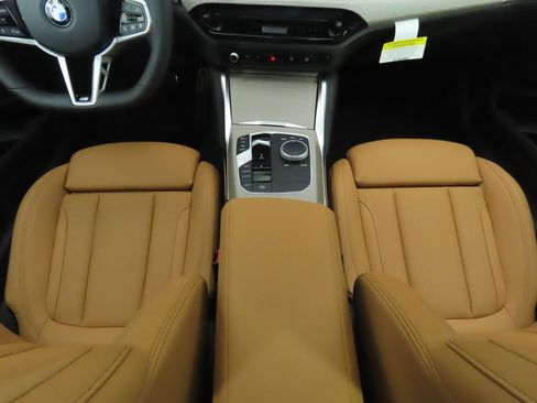Used 2026 BMW 230i Coupe w/ Premium Package RWD image 18