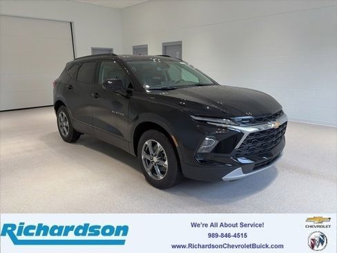 New 2025 Chevrolet Blazer LT w/ Convenience Package image 1