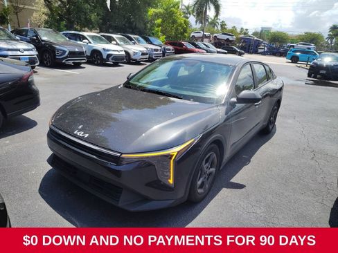Used 2025 Kia K4 FWD image 1