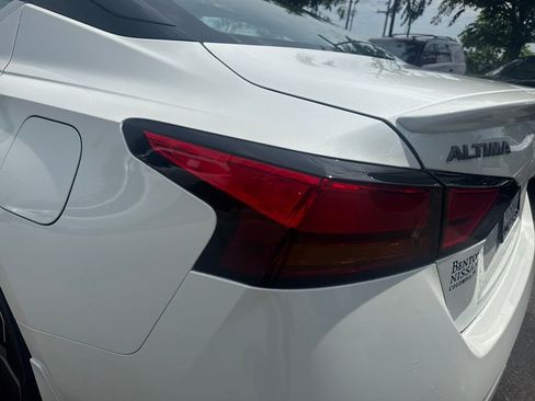 New 2026 Nissan Altima 2.5 SR w/ SR Premium Package FWD image 39