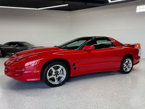 Used 2001 Pontiac Firebird Formula w/ Protection Group RWD image 22