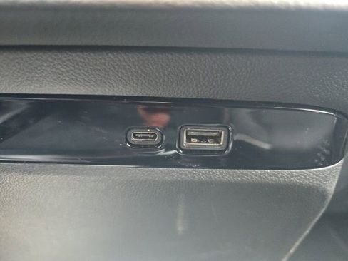 Used 2025 Buick Enclave Sport Touring image 41