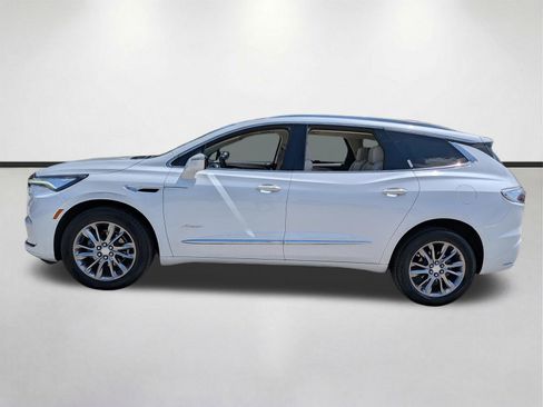 Used 2022 Buick Enclave Avenir w/ Avenir Technology Package FWD image 7