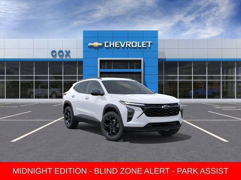 New 2026 Chevrolet Trax LT w/ Driver Confidence Package FWD image 1