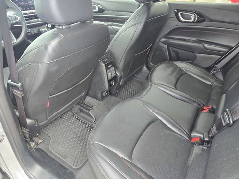 Used 2024 Jeep Compass Trailhawk AWD/4WD image 12