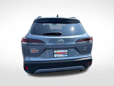 Used 2026 Toyota Corolla Cross LE AWD/4WD image 4