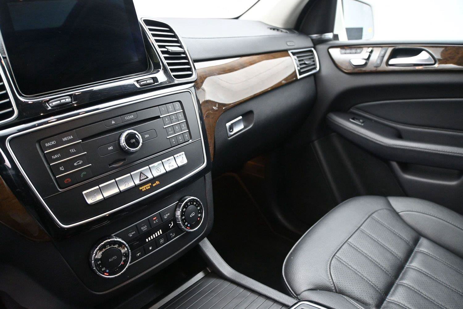 Used 2017 Mercedes-Benz GLS 450 4MATIC image 4