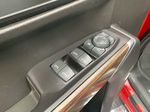 Certified 2019 Chevrolet Silverado 1500 High Country w/ Technology Package image 24