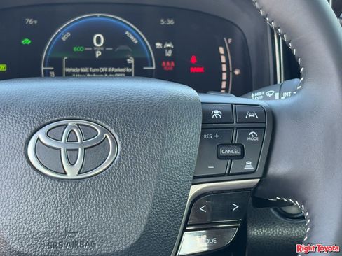 Certified 2025 Toyota Camry SE image 23