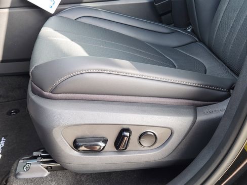 New 2026 Lexus TX 500h AWD image 22