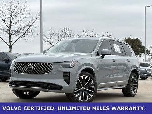 Certified 2025 Volvo XC90 B6 Plus image 2