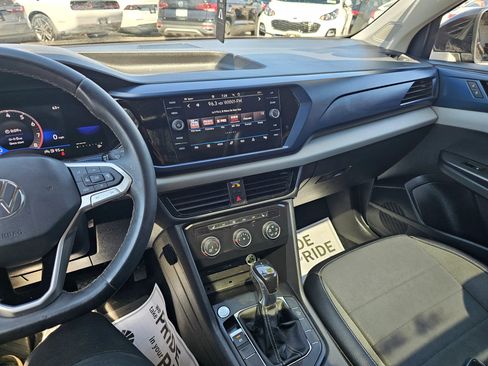 Used 2022 Volkswagen Taos SE FWD image 23
