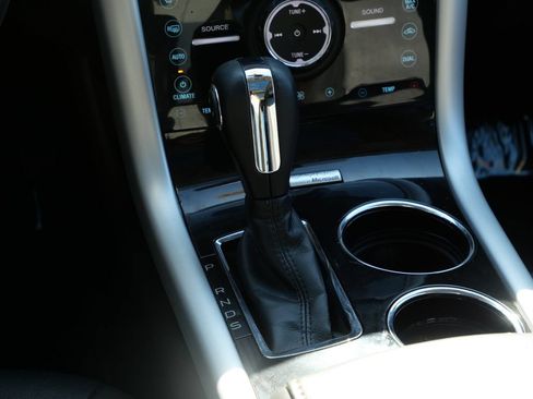Used 2014 Ford Edge Limited w/ Equipment Group 302A AWD/4WD image 17