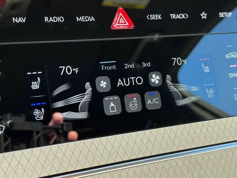 New 2026 Genesis GV80 3.5T Prestige image 40