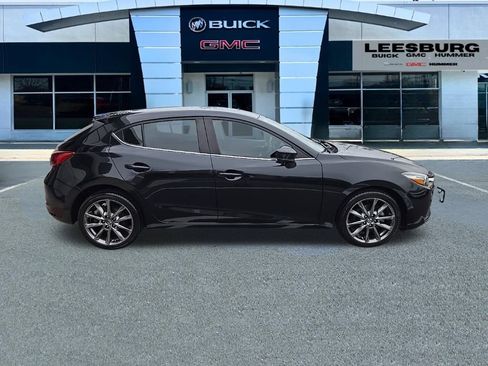 Used 2018 MAZDA MAZDA3 Touring image 8