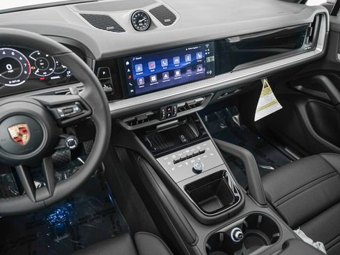 New 2026 Porsche Cayenne Coupe image 19