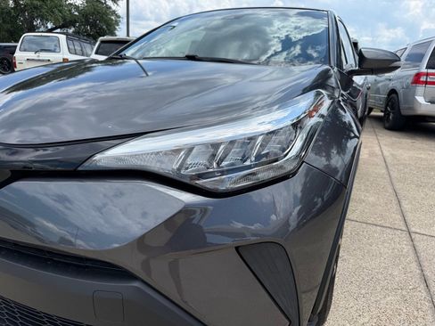 Used 2021 Toyota C-HR XLE FWD image 10