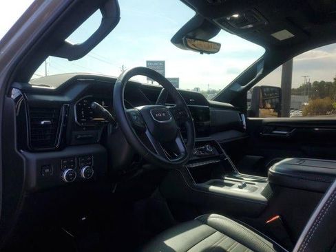 Used 2026 GMC Sierra 2500 AT4X image 16