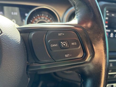 Used 2021 Jeep Wrangler Unlimited Sport image 19