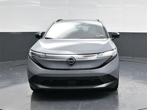 New 2026 Nissan Leaf Platinum+ w/ Floor Mat Package (Platinum+) image 3