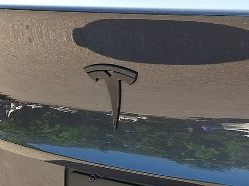 Used 2024 Tesla Model Y Long Range AWD/4WD image 33