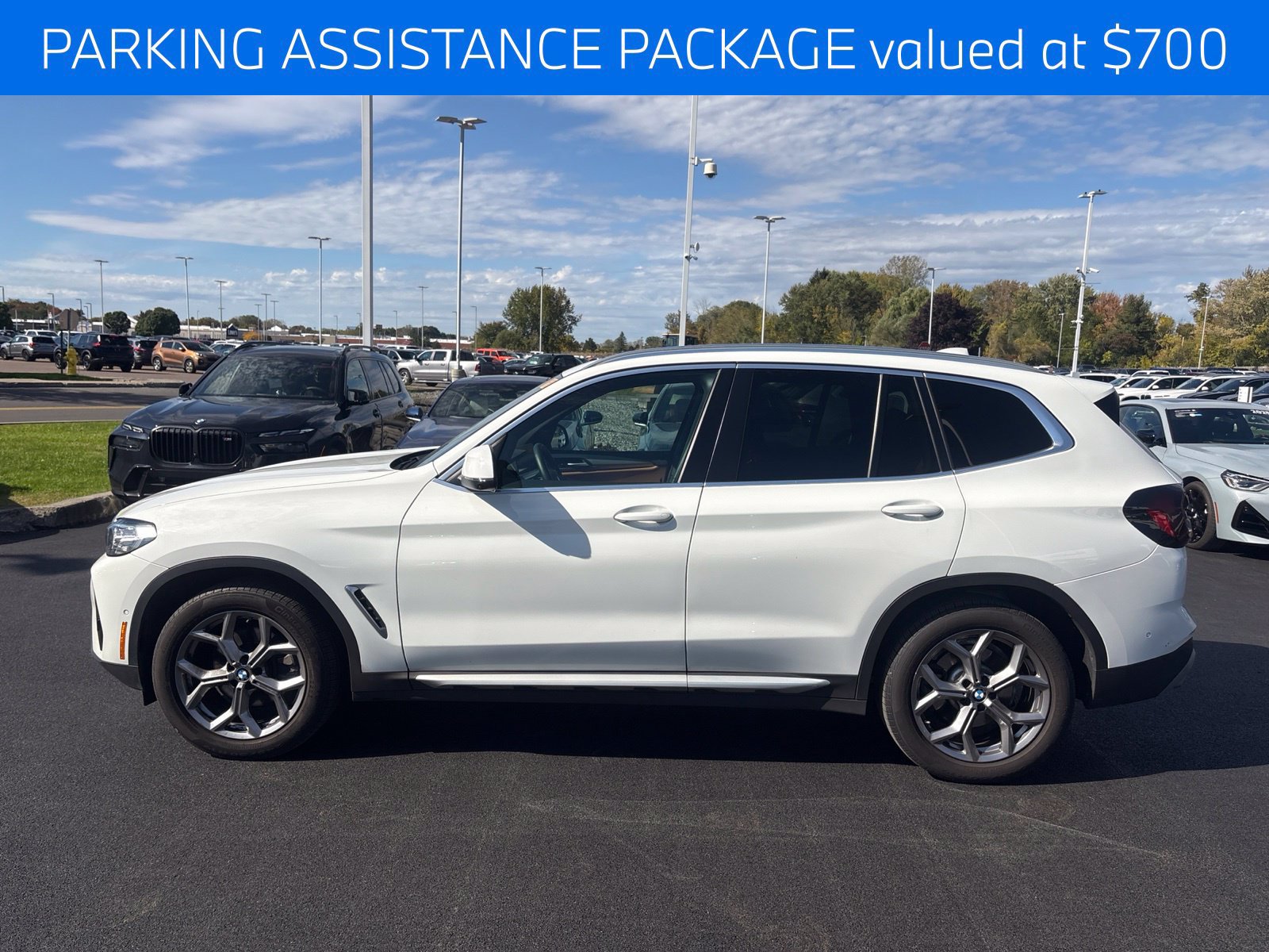 Certified 2024 BMW X3 xDrive30i w/ Premium Package AWD/4WD image 3