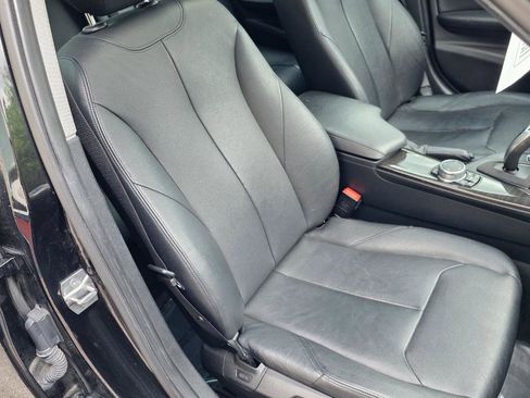 Used 2017 BMW 320i xDrive Sedan AWD/4WD image 26