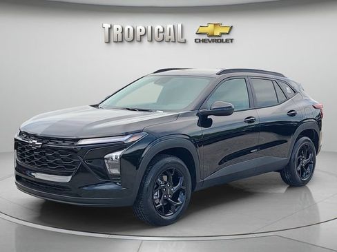 New 2026 Chevrolet Trax LT w/ Midnight Edition FWD image 1