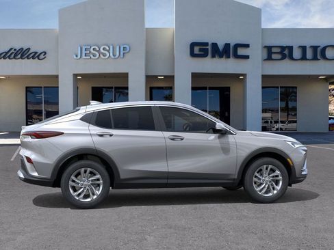 Used 2026 Buick Envista Preferred image 5